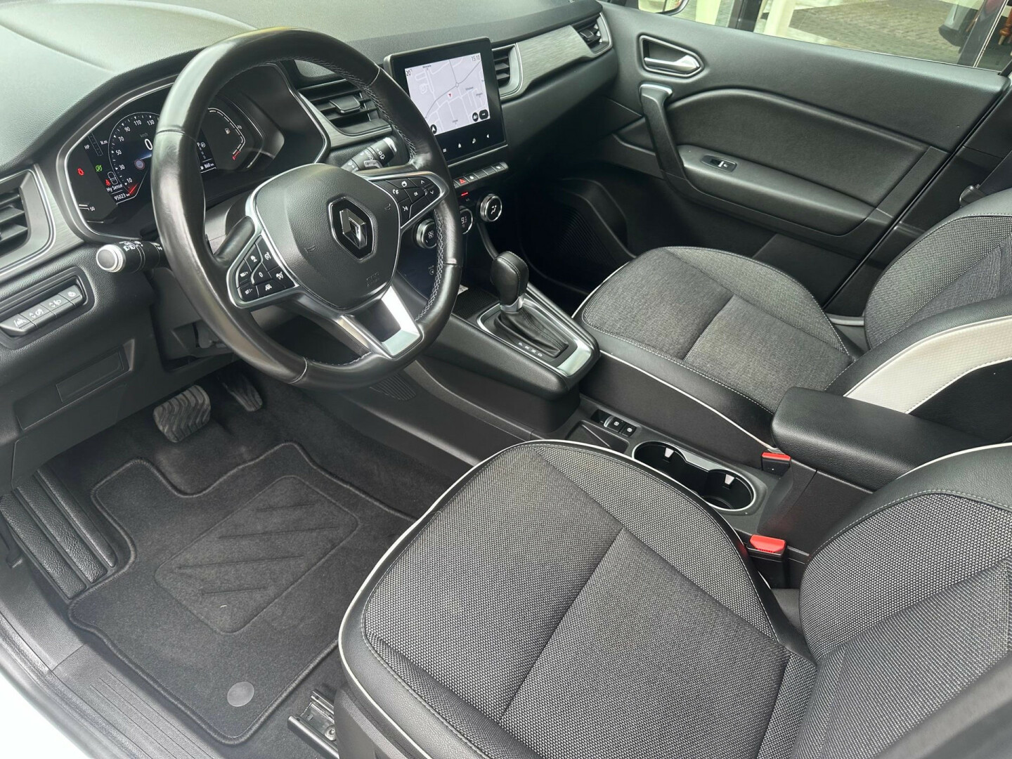 Renault-Captur-3