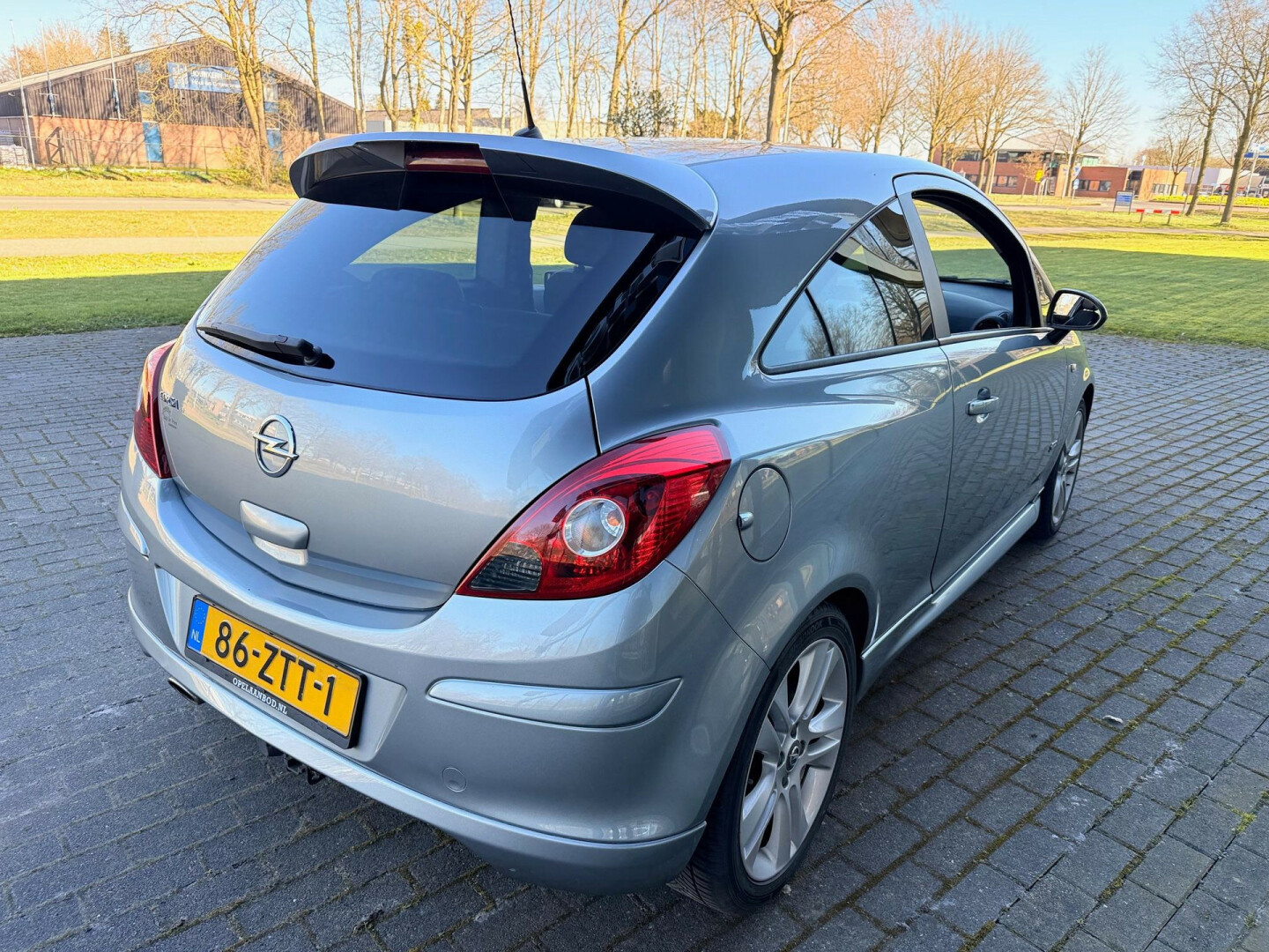 Opel-Corsa-12
