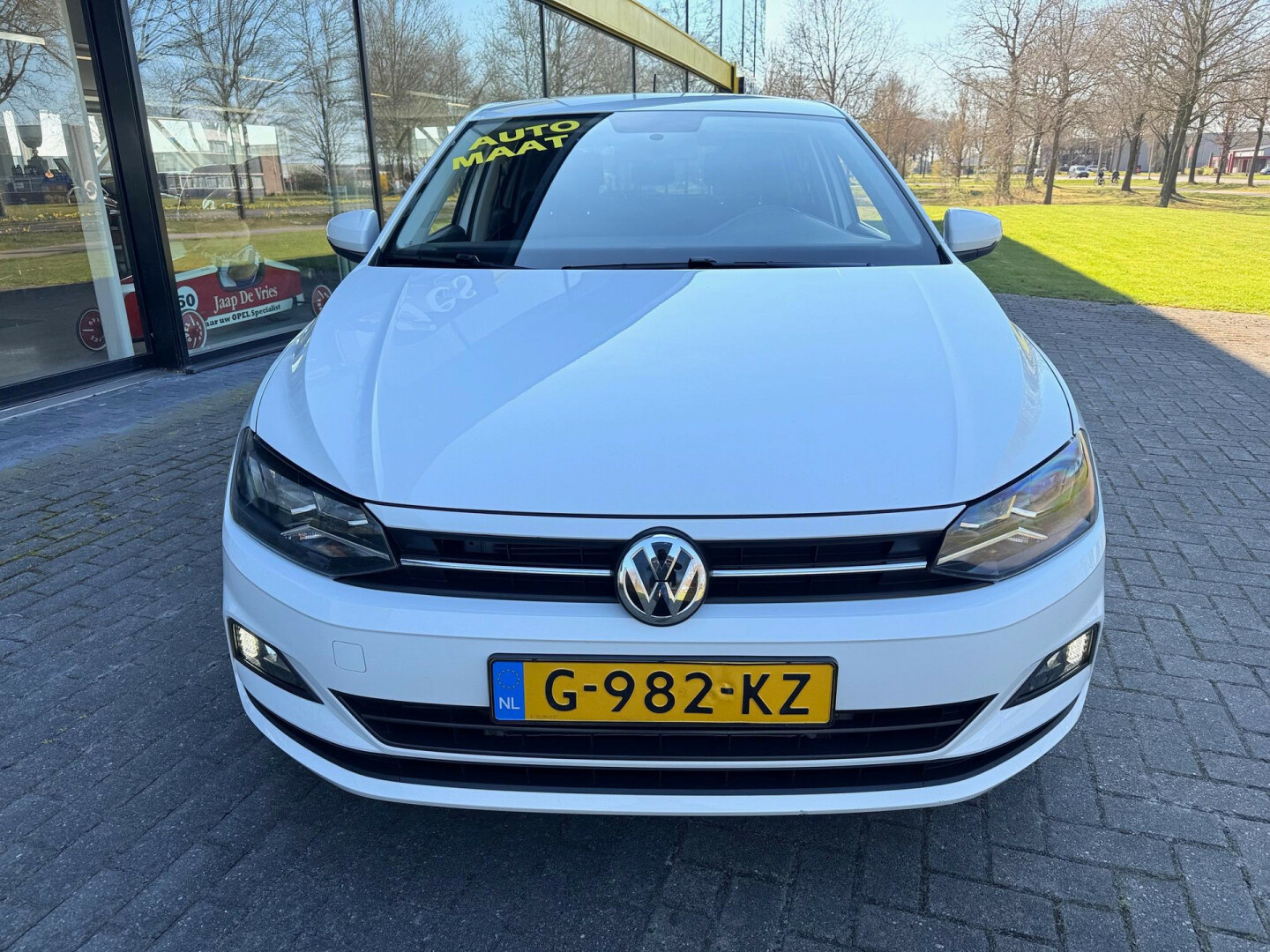 Volkswagen-Polo-13