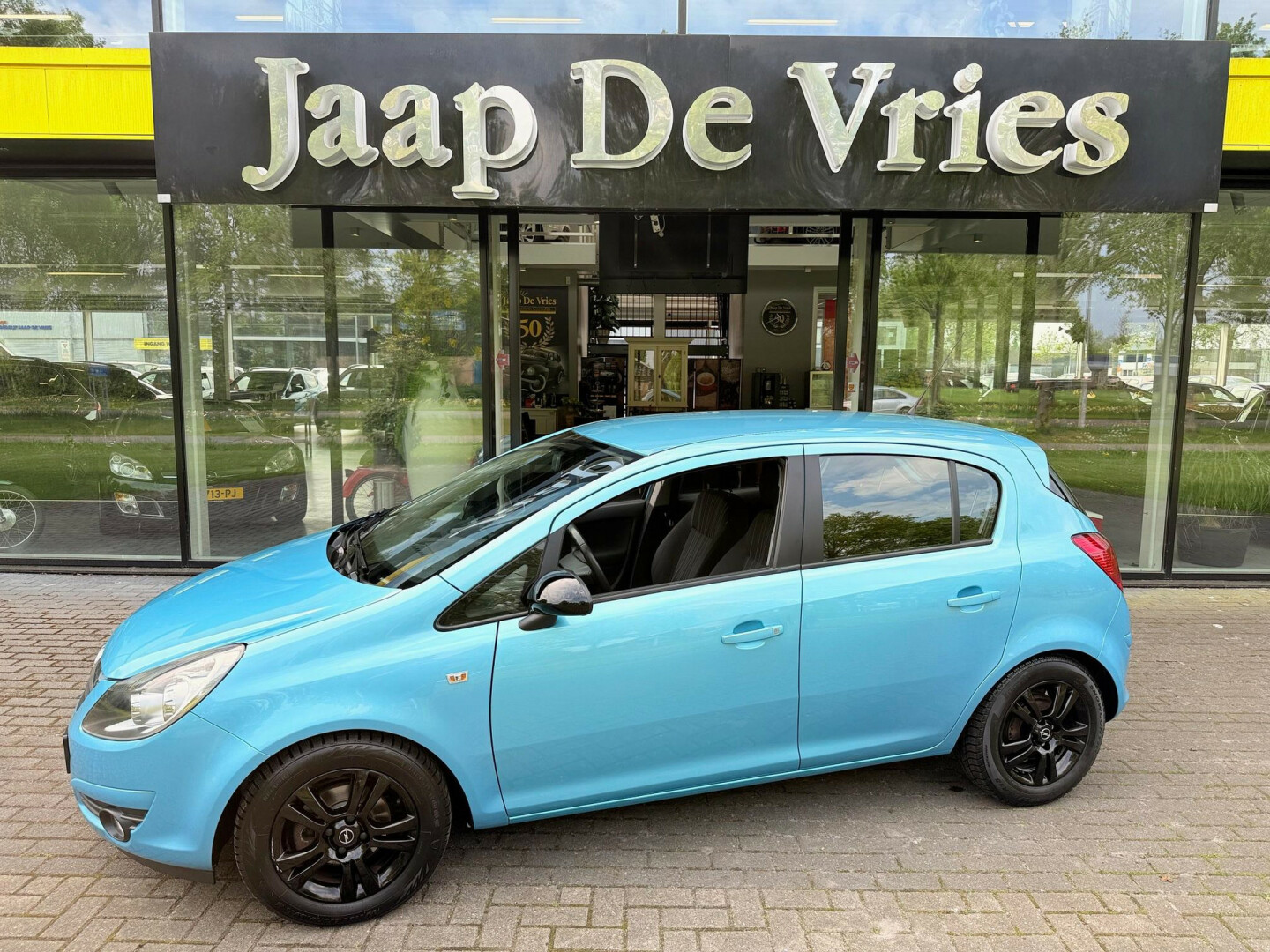 Opel-Corsa-1