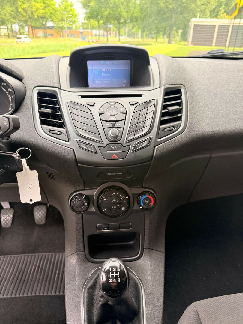 Ford-Fiesta-6